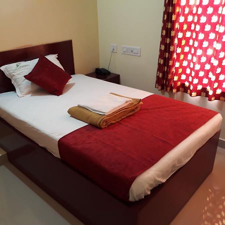 Hotel Ganga Residency Kuzhittura Luaran gambar
