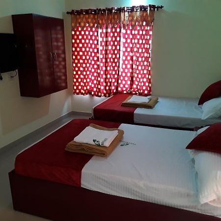 Hotel Ganga Residency Kuzhittura Luaran gambar